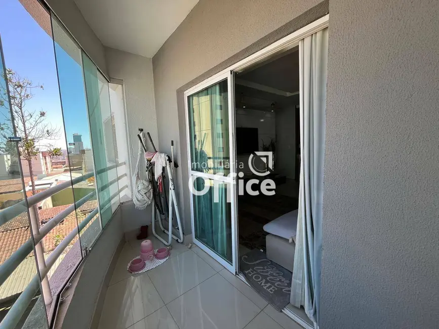 Foto 4 de Apartamento com 3 quartos à venda, 97m2 em Jundiaí, Anapolis - GO