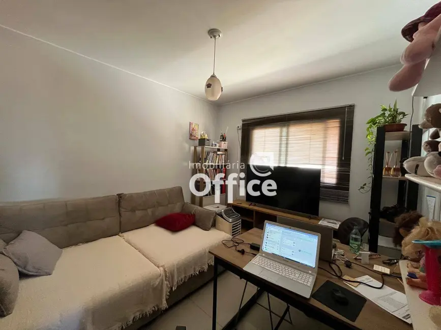 Foto 8 de Apartamento com 3 quartos à venda, 97m2 em Jundiaí, Anapolis - GO