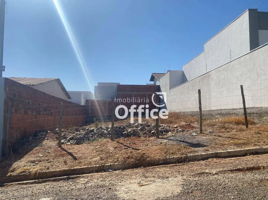 Foto 3 de Terreno / Lote à venda, 200m2 em Jardim Itália, Anapolis - GO