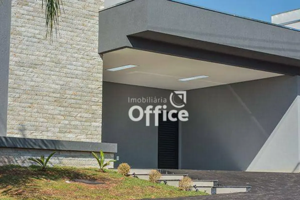 Foto 3 de Casa com 3 quartos à venda, 360m2 em Anapolis - GO