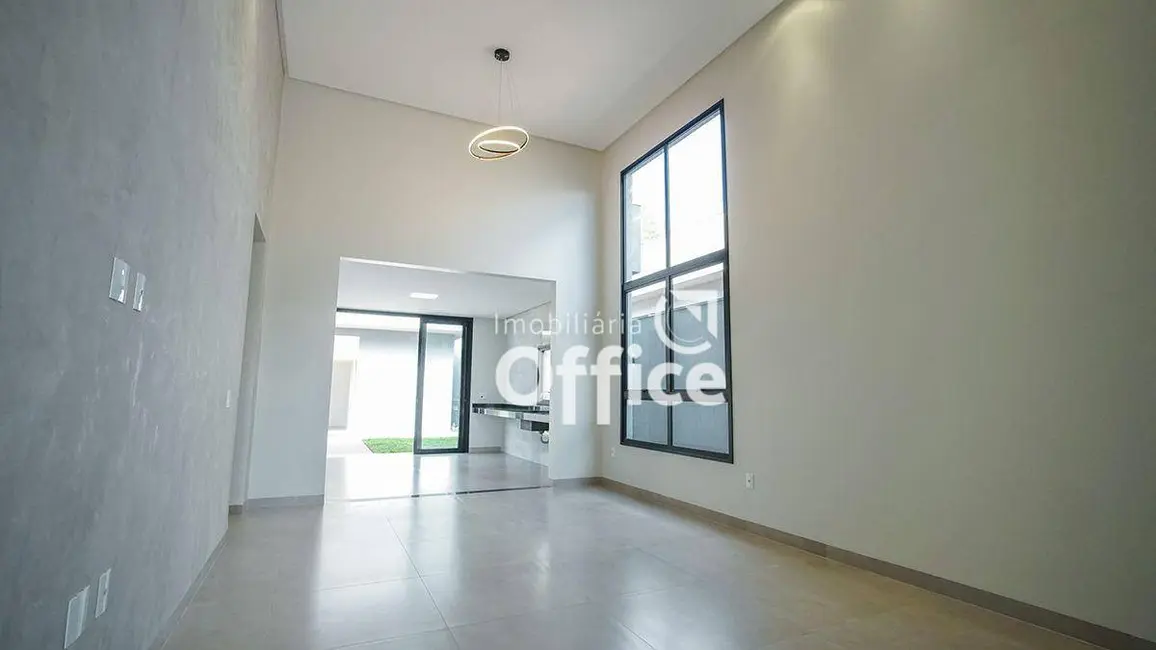 Foto 5 de Casa com 3 quartos à venda, 360m2 em Anapolis - GO