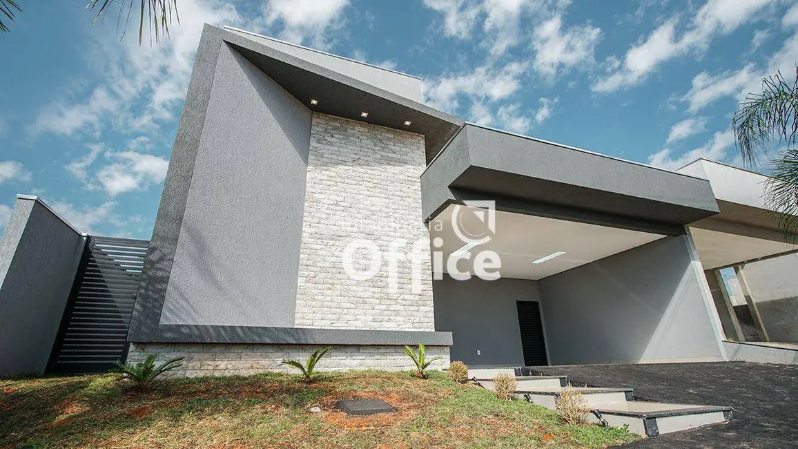 Foto 8 de Casa com 3 quartos à venda, 360m2 em Anapolis - GO