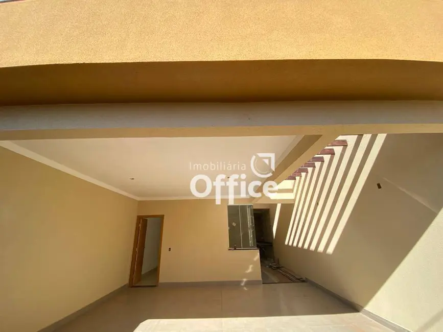 Foto 3 de Casa com 3 quartos à venda, 150m2 em Residencial Flor do Cerrado, Anapolis - GO