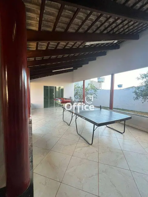Casa com 3 quartos à venda, 595m2 em Anapolis - GO - imagem 8 Foto 8 de Casa com 3 quartos à venda, 595m2 em Anapolis - GO