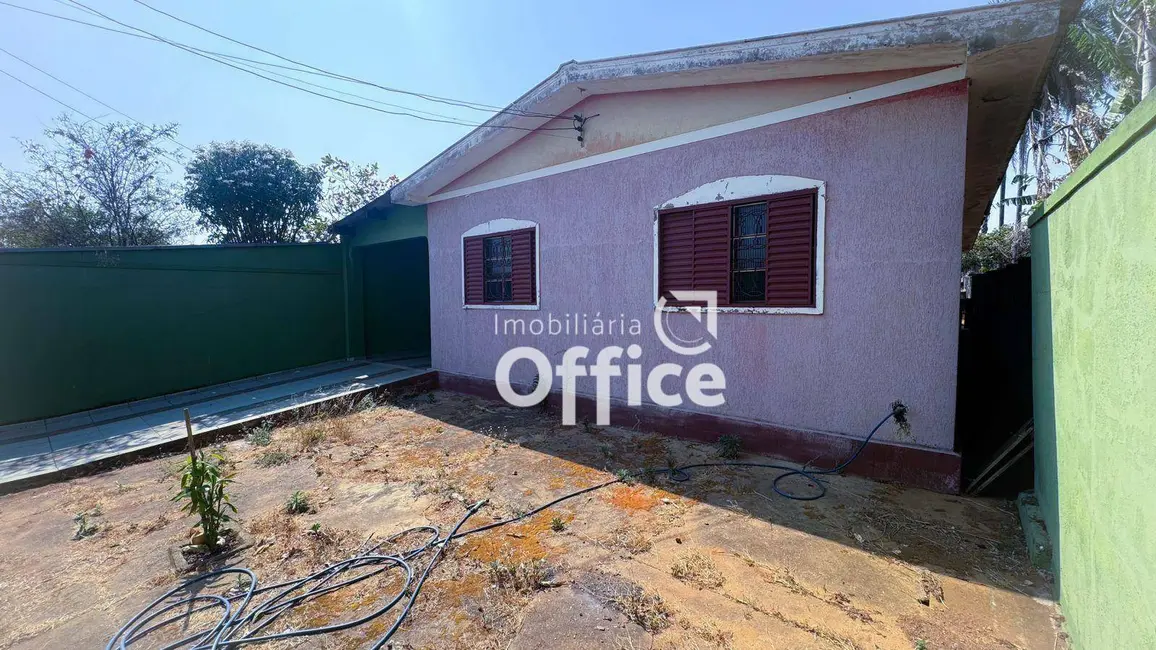 Foto 1 de Casa com 3 quartos à venda, 400m2 em Bandeiras, Anapolis - GO