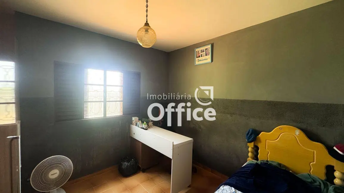 Foto 5 de Casa com 3 quartos à venda, 400m2 em Bandeiras, Anapolis - GO