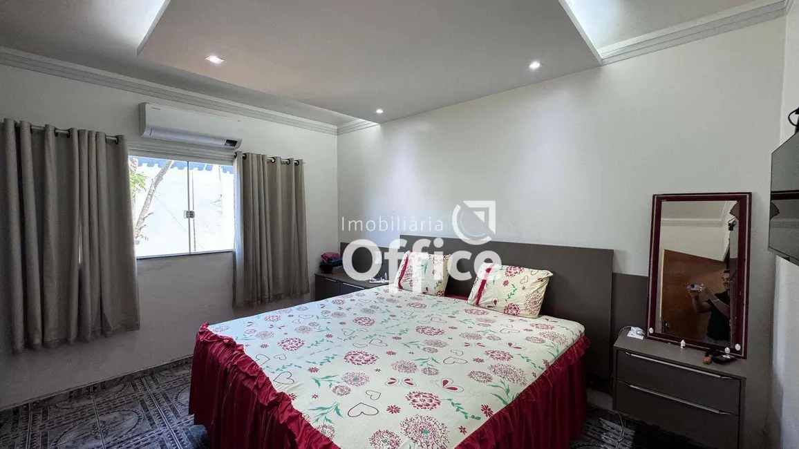 Casa com 3 quartos à venda, 300m2 em Las Palmas, Anapolis - GO - imagem 7 Foto 7 de Casa com 3 quartos à venda, 300m2 em Las Palmas, Anapolis - GO