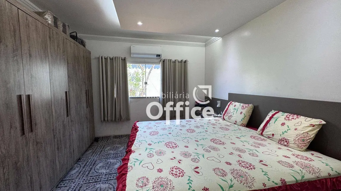 Casa com 3 quartos à venda, 300m2 em Las Palmas, Anapolis - GO - imagem 8 Foto 8 de Casa com 3 quartos à venda, 300m2 em Las Palmas, Anapolis - GO