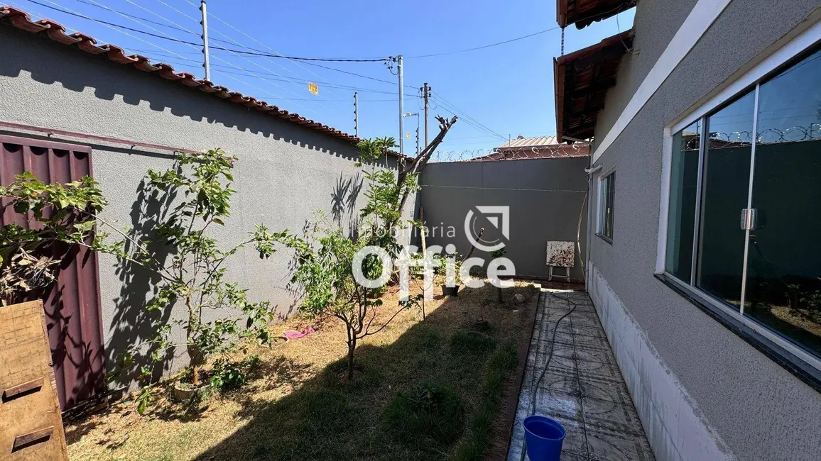 Casa com 3 quartos à venda, 300m2 em Las Palmas, Anapolis - GO - imagem 1 Foto 1 de Casa com 3 quartos à venda, 300m2 em Las Palmas, Anapolis - GO
