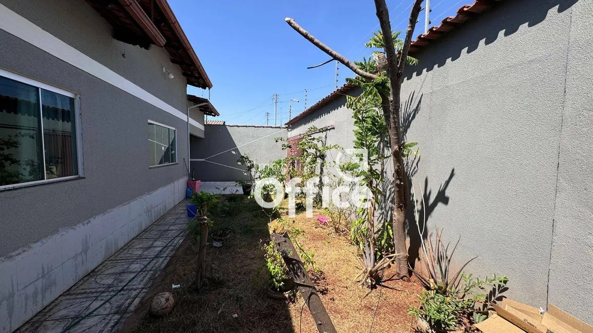 Casa com 3 quartos à venda, 300m2 em Las Palmas, Anapolis - GO - imagem 2 Foto 2 de Casa com 3 quartos à venda, 300m2 em Las Palmas, Anapolis - GO