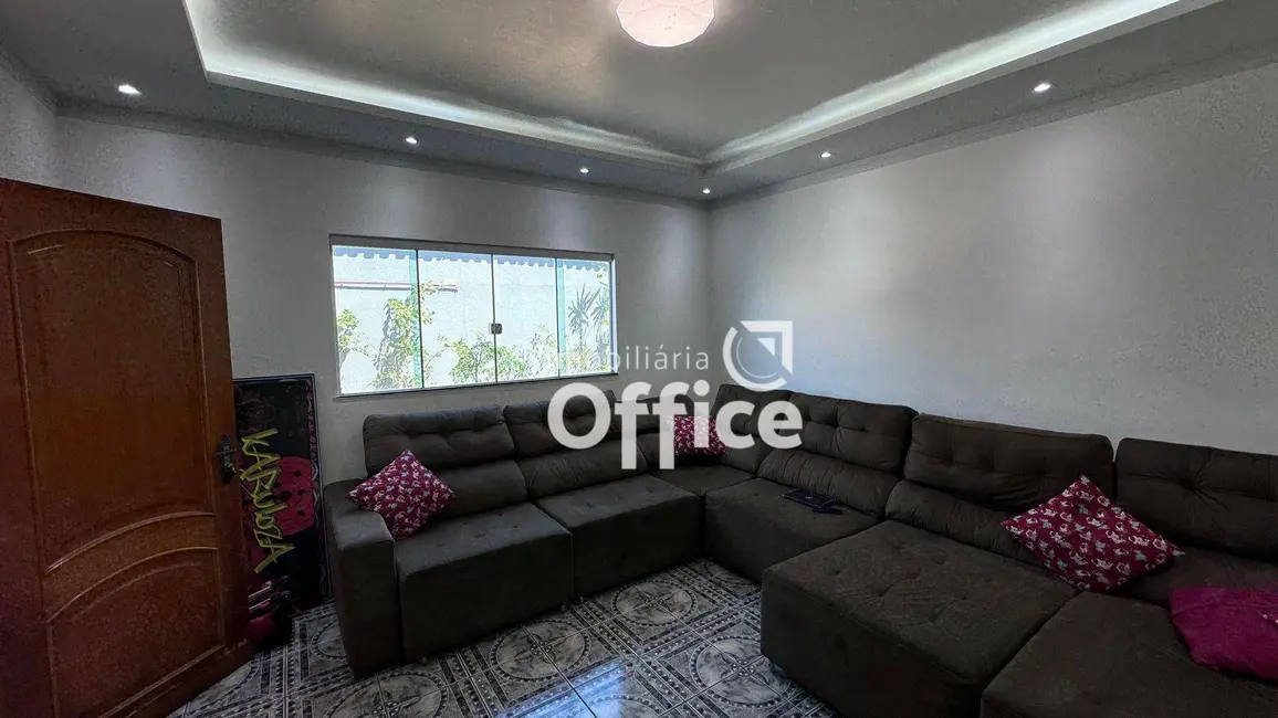Casa com 3 quartos à venda, 300m2 em Las Palmas, Anapolis - GO - imagem 3 Foto 3 de Casa com 3 quartos à venda, 300m2 em Las Palmas, Anapolis - GO