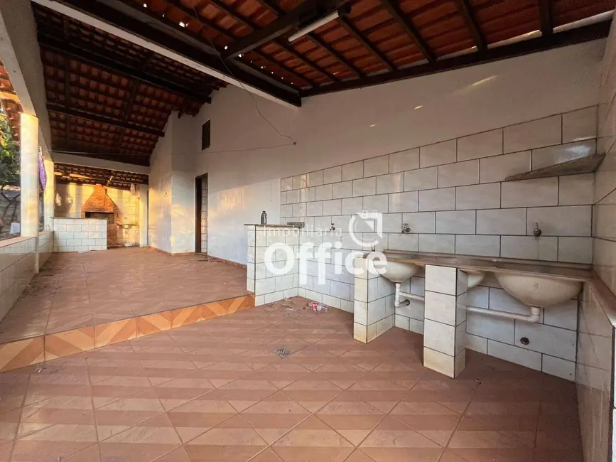 Foto 5 de Casa com 2 quartos à venda, 250m2 em Vila Góis, Anapolis - GO