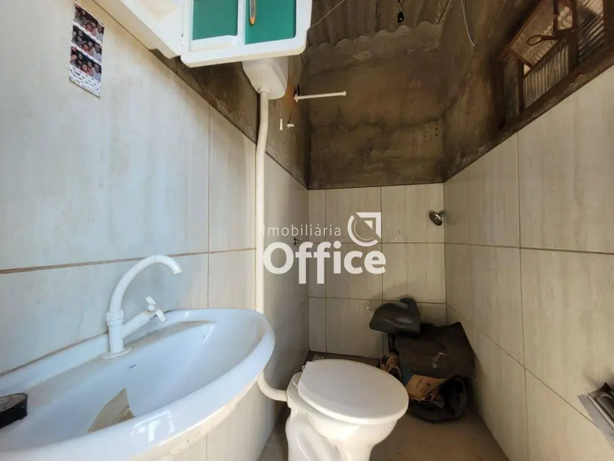 Foto 9 de Casa com 2 quartos à venda, 523m2 em Parque São Conrado, Anapolis - GO