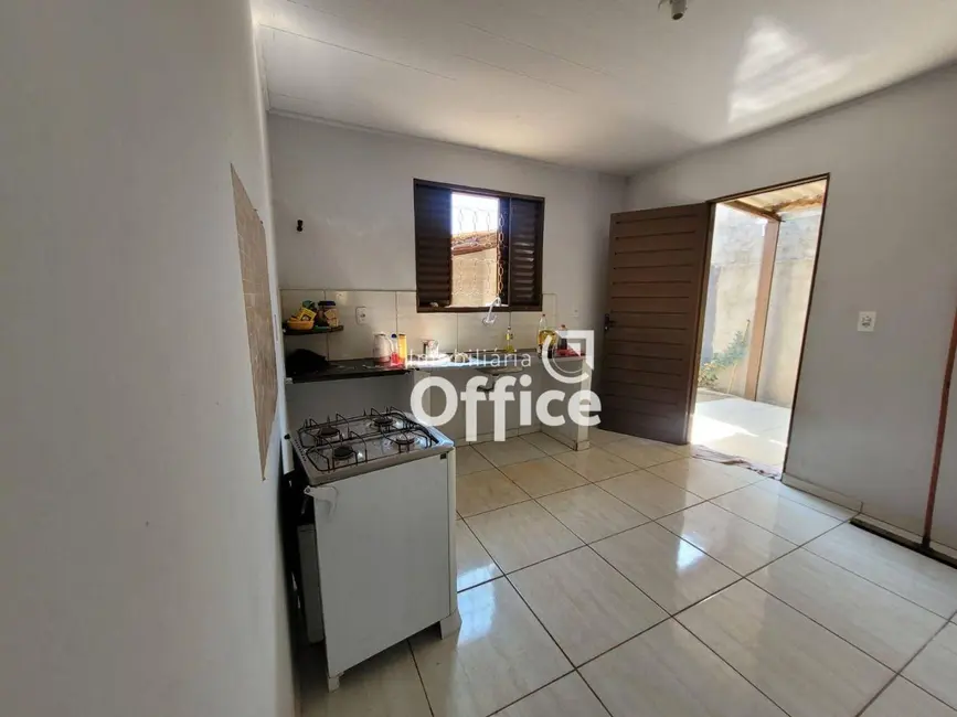 Foto 6 de Casa com 2 quartos à venda, 523m2 em Parque São Conrado, Anapolis - GO