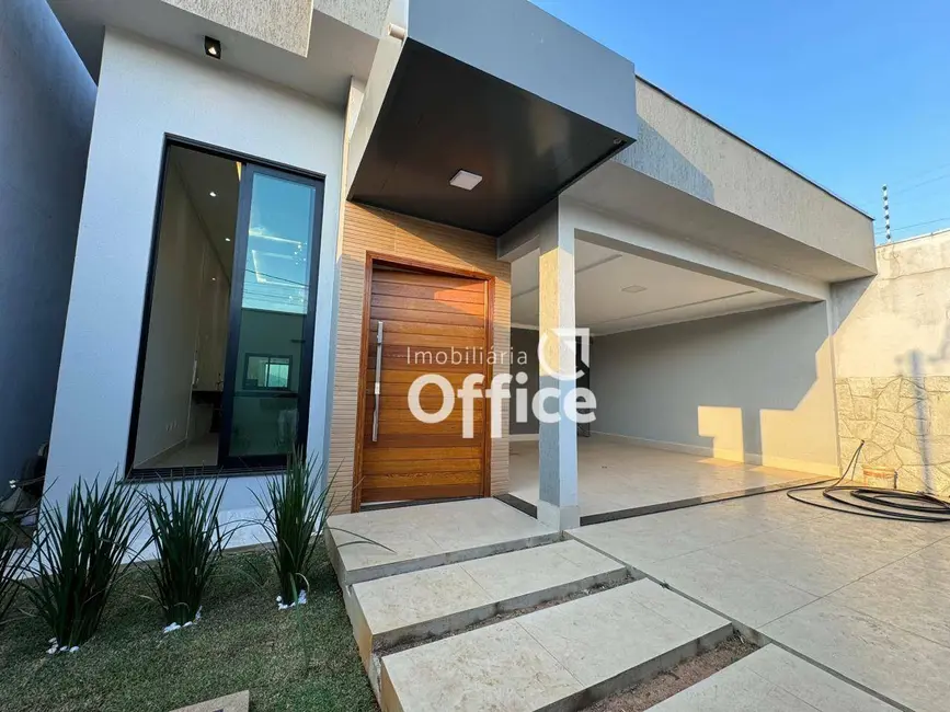 Casa com 3 quartos à venda, 200m2 em Residencial Tangará, Anapolis - GO - imagem 2 Foto 2 de Casa com 3 quartos à venda, 200m2 em Residencial Tangará, Anapolis - GO