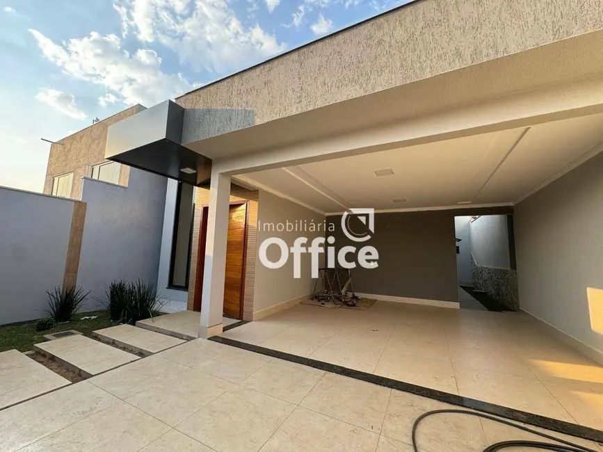 Casa com 3 quartos à venda, 200m2 em Residencial Tangará, Anapolis - GO - imagem 3 Foto 3 de Casa com 3 quartos à venda, 200m2 em Residencial Tangará, Anapolis - GO