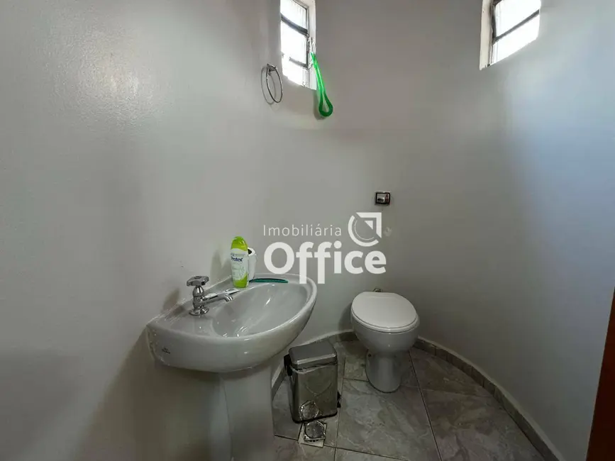 Casa com 3 quartos à venda, 360m2 em Batista, Anapolis - GO - imagem 6 Foto 6 de Casa com 3 quartos à venda, 360m2 em Batista, Anapolis - GO