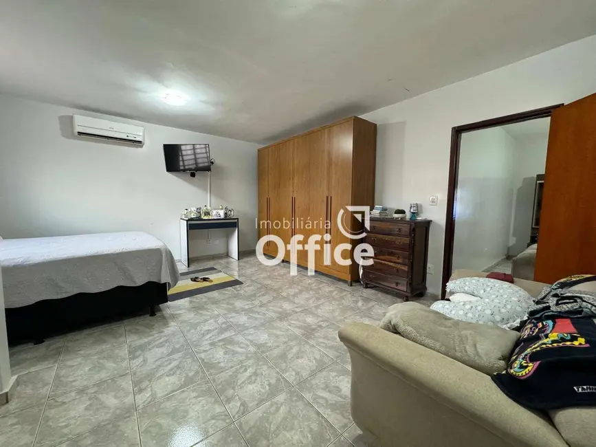 Casa com 3 quartos à venda, 360m2 em Batista, Anapolis - GO - imagem 5 Foto 5 de Casa com 3 quartos à venda, 360m2 em Batista, Anapolis - GO