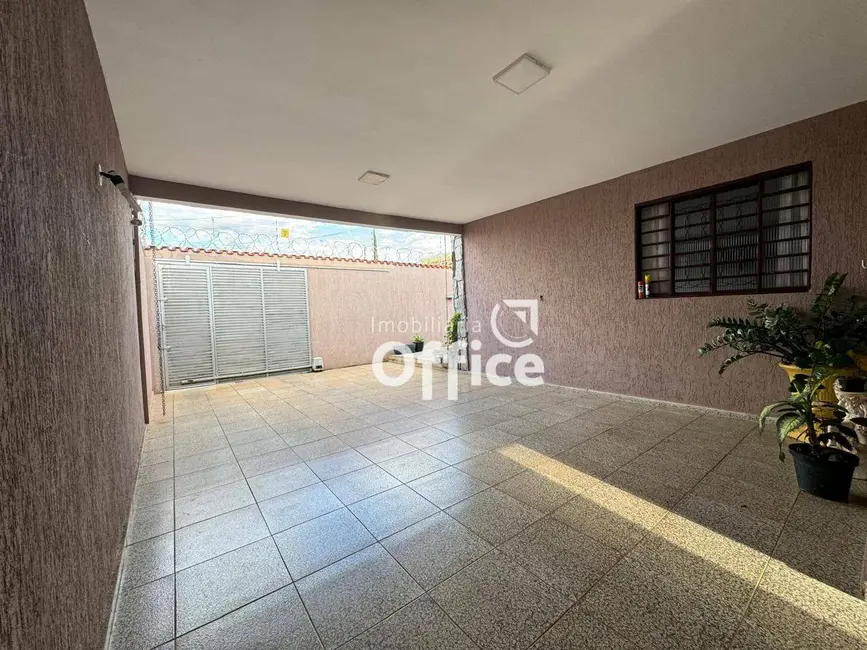 Casa com 3 quartos à venda, 360m2 em Batista, Anapolis - GO - imagem 7 Foto 7 de Casa com 3 quartos à venda, 360m2 em Batista, Anapolis - GO