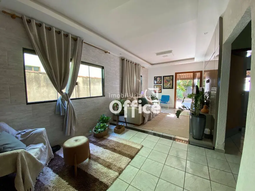 Casa com 3 quartos à venda, 300m2 em Alto da Bela Vista, Anapolis - GO - imagem 7 Foto 7 de Casa com 3 quartos à venda, 300m2 em Alto da Bela Vista, Anapolis - GO