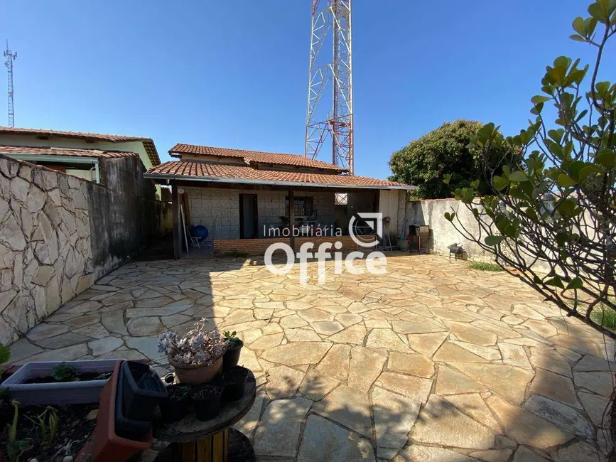 Casa com 3 quartos à venda, 300m2 em Alto da Bela Vista, Anapolis - GO - imagem 2 Foto 2 de Casa com 3 quartos à venda, 300m2 em Alto da Bela Vista, Anapolis - GO