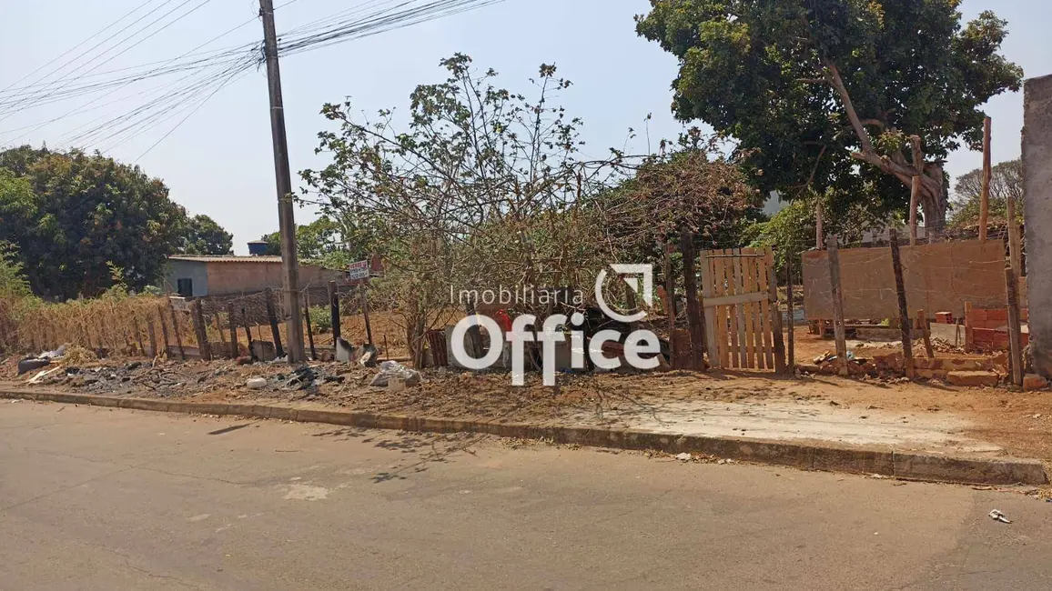 Foto 1 de Terreno / Lote à venda, 360m2 em Santo Antônio, Anapolis - GO