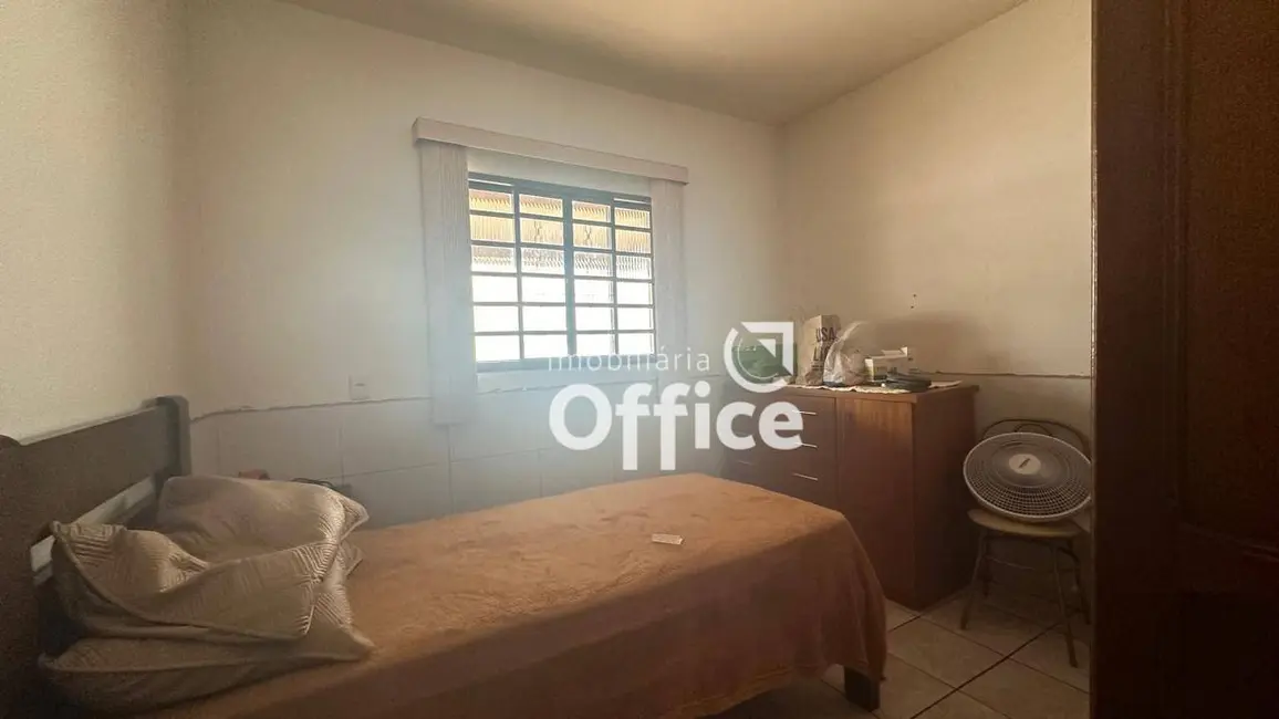 Casa com 2 quartos à venda, 260m2 em Anapolis - GO - imagem 4 Foto 4 de Casa com 2 quartos à venda, 260m2 em Anapolis - GO