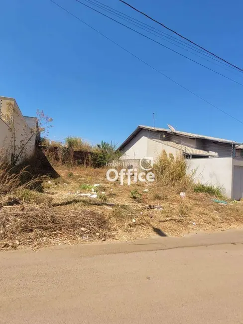 Foto 1 de Terreno / Lote à venda, 300m2 em Gran Ville, Anapolis - GO