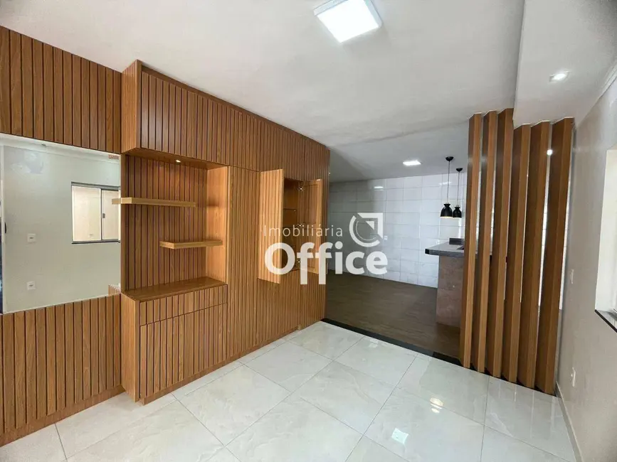 Foto 2 de Casa de Condomínio com 3 quartos à venda, 200m2 em Residencial Araguaia, Anapolis - GO