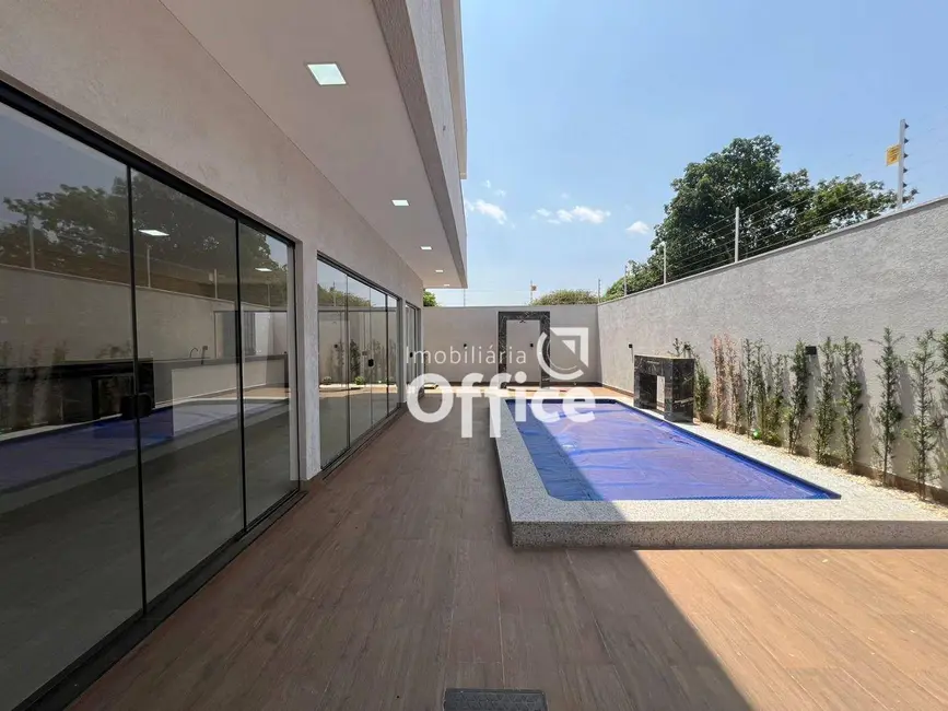 Sobrado com 4 quartos à venda, 360m2 em Parque Brasília 2ª Etapa, Anapolis - GO - imagem 3 Foto 3 de Sobrado com 4 quartos à venda, 360m2 em Parque Brasília 2ª Etapa, Anapolis - GO