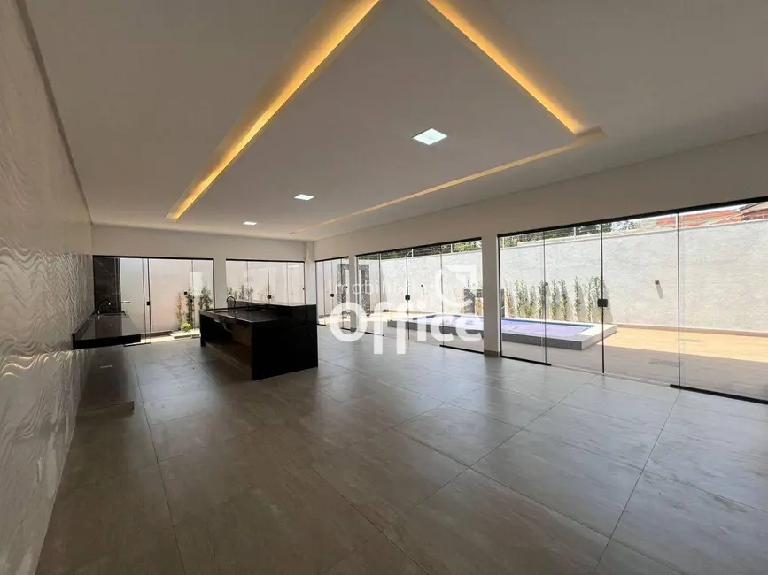 Sobrado com 4 quartos à venda, 360m2 em Parque Brasília 2ª Etapa, Anapolis - GO - imagem 6 Foto 6 de Sobrado com 4 quartos à venda, 360m2 em Parque Brasília 2ª Etapa, Anapolis - GO