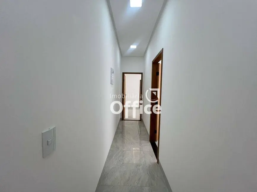 Casa com 3 quartos à venda, 323m2 em São Carlos, Anapolis - GO - imagem 8 Foto 8 de Casa com 3 quartos à venda, 323m2 em São Carlos, Anapolis - GO