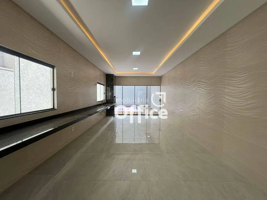 Casa com 3 quartos à venda, 323m2 em São Carlos, Anapolis - GO - imagem 6 Foto 6 de Casa com 3 quartos à venda, 323m2 em São Carlos, Anapolis - GO