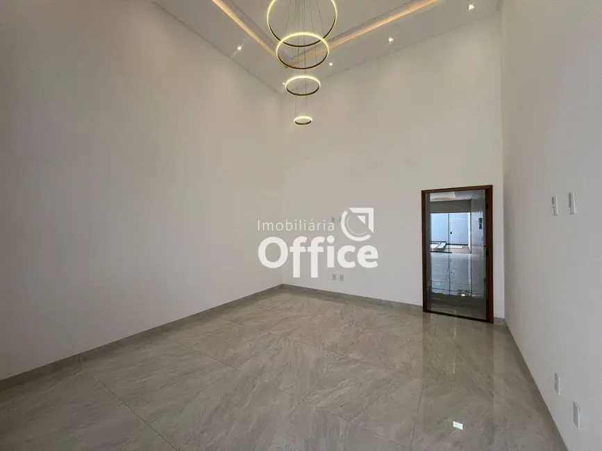 Casa com 3 quartos à venda, 323m2 em São Carlos, Anapolis - GO - imagem 4 Foto 4 de Casa com 3 quartos à venda, 323m2 em São Carlos, Anapolis - GO