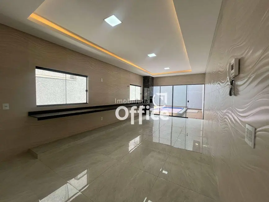 Casa com 3 quartos à venda, 323m2 em São Carlos, Anapolis - GO - imagem 5 Foto 5 de Casa com 3 quartos à venda, 323m2 em São Carlos, Anapolis - GO
