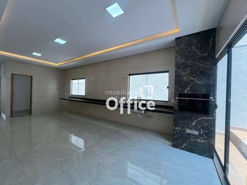 Casa com 3 quartos à venda, 323m2 em São Carlos, Anapolis - GO - imagem 7 Foto 7 de Casa com 3 quartos à venda, 323m2 em São Carlos, Anapolis - GO