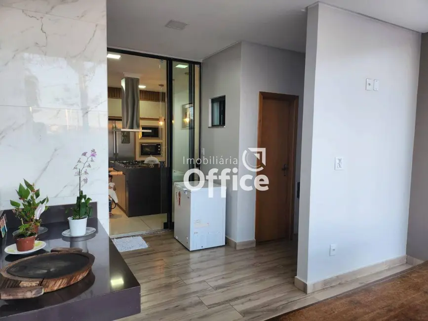 Foto 3 de Casa com 3 quartos à venda, 300m2 em Residencial Morumbi, Anapolis - GO
