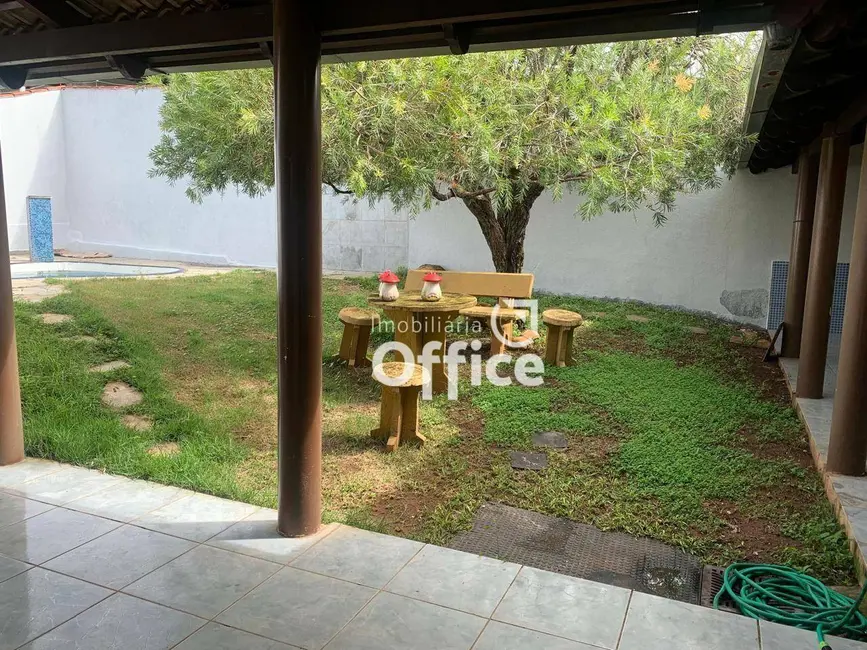 Casa com 3 quartos à venda, 426m2 em Setor Central, Anapolis - GO - imagem 7 Foto 7 de Casa com 3 quartos à venda, 426m2 em Setor Central, Anapolis - GO