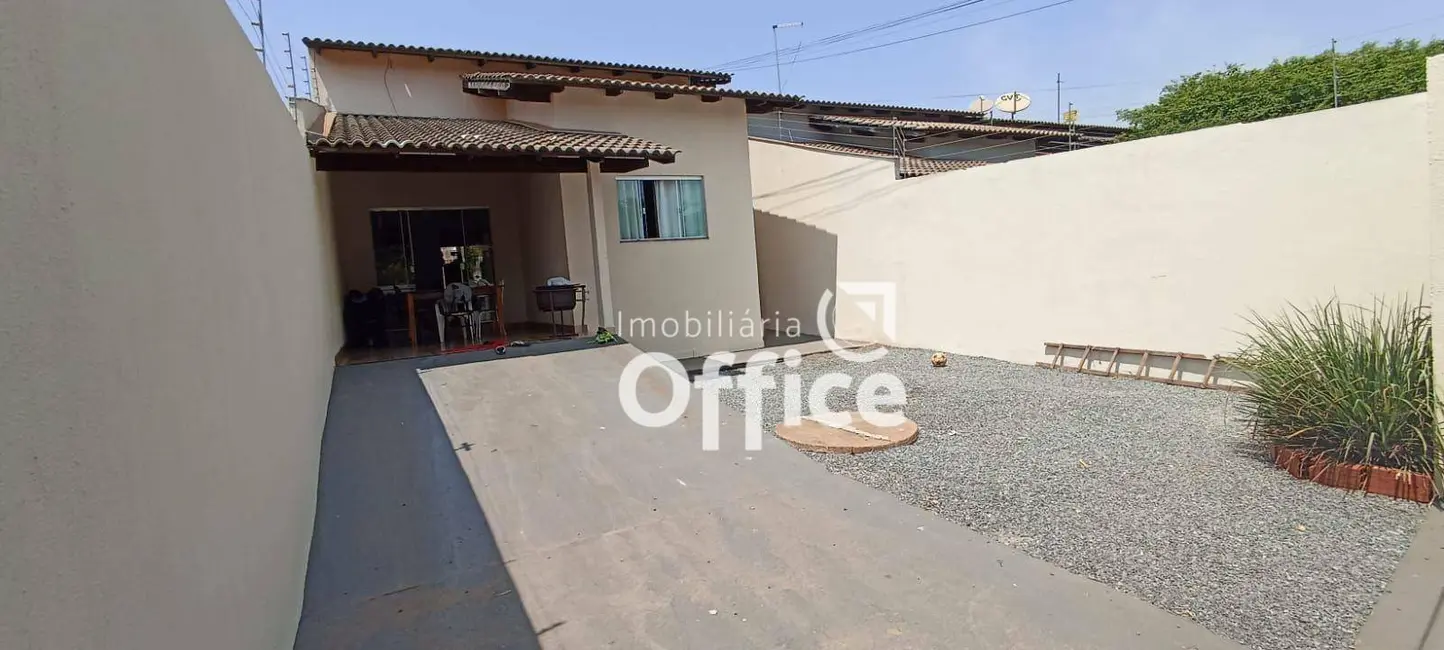 Foto 2 de Casa com 3 quartos à venda, 240m2 em Santo Antônio, Anapolis - GO