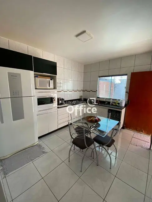 Casa com 3 quartos à venda, 255m2 em Anapolis - GO - imagem 6 Foto 6 de Casa com 3 quartos à venda, 255m2 em Anapolis - GO