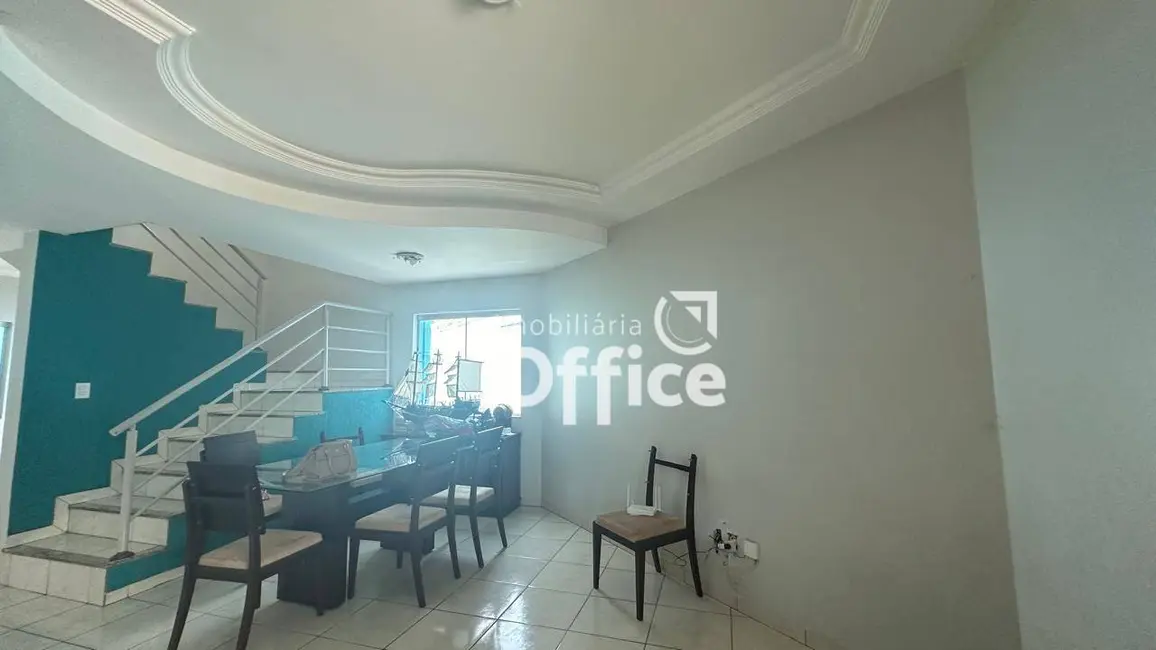 Foto 7 de Casa com 3 quartos à venda, 300m2 em Jardim Europa, Anapolis - GO