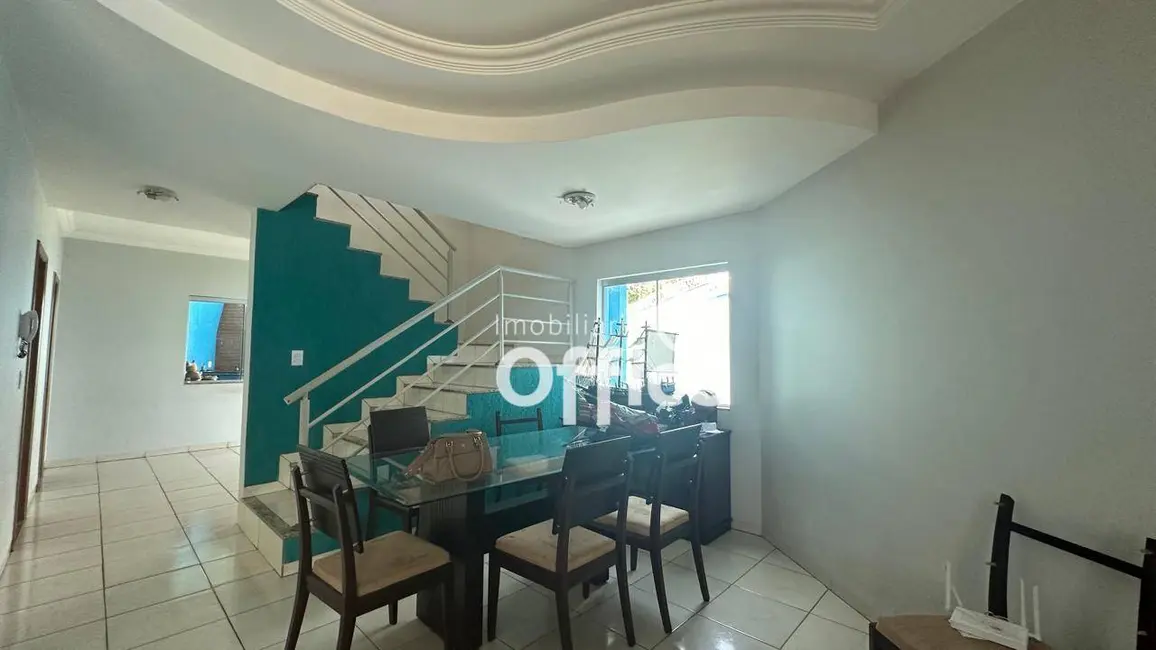 Foto 6 de Casa com 3 quartos à venda, 300m2 em Jardim Europa, Anapolis - GO