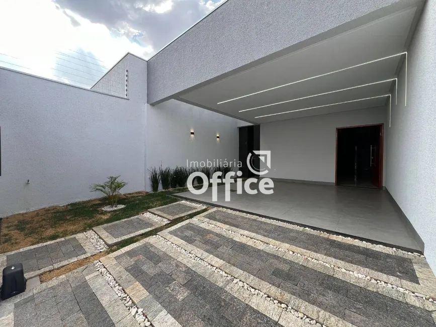 Casa com 3 quartos à venda, 150m2 em Residencial Centenário, Anapolis - GO - imagem 2 Foto 2 de Casa com 3 quartos à venda, 150m2 em Residencial Centenário, Anapolis - GO