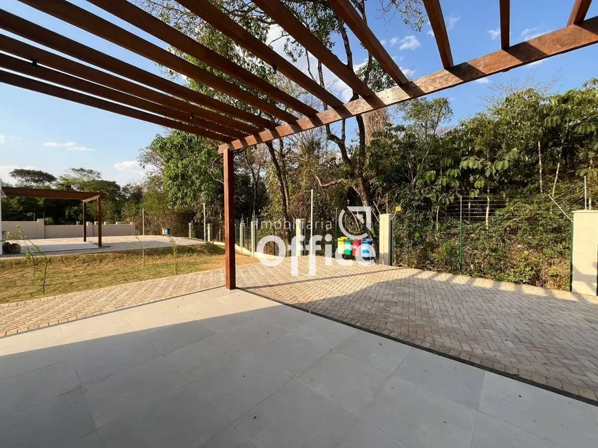 Foto 3 de Terreno / Lote à venda, 324m2 em Anapolis - GO