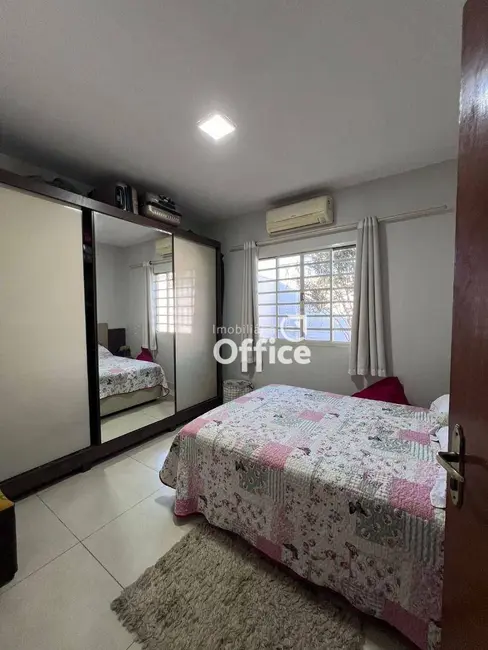 Foto 8 de Casa com 3 quartos à venda, 300m2 em Residencial Araguaia, Anapolis - GO