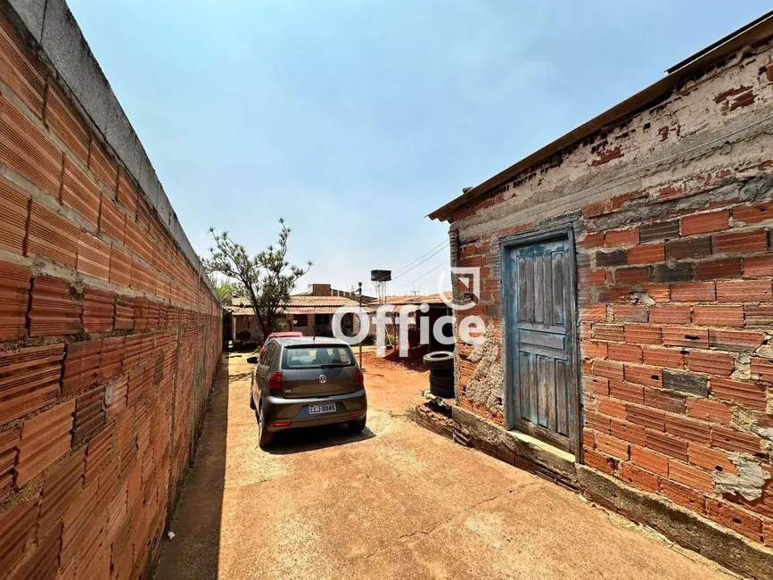 Foto 2 de Terreno / Lote à venda, 315m2 em Recanto do Sol, Anapolis - GO