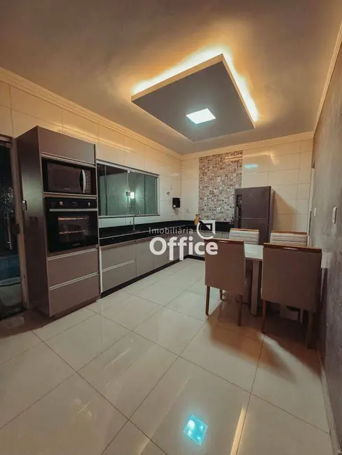 Casa com 3 quartos à venda, 200m2 em Residencial Flor do Cerrado, Anapolis - GO - imagem 3 Foto 3 de Casa com 3 quartos à venda, 200m2 em Residencial Flor do Cerrado, Anapolis - GO