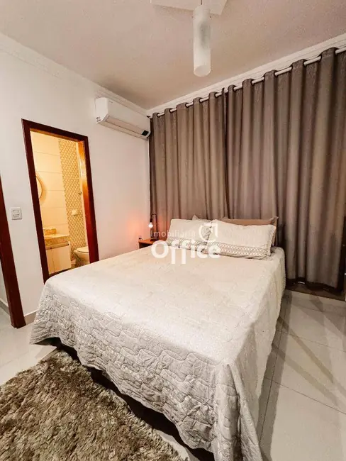 Casa com 3 quartos à venda, 200m2 em Residencial Flor do Cerrado, Anapolis - GO - imagem 9 Foto 9 de Casa com 3 quartos à venda, 200m2 em Residencial Flor do Cerrado, Anapolis - GO