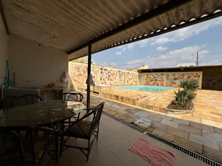 Foto 6 de Casa com 3 quartos à venda, 553m2 em Jundiaí, Anapolis - GO