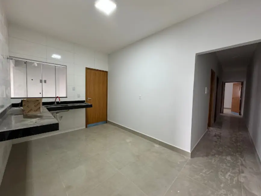 Casa com 3 quartos à venda, 150m2 em Jardim Diana, Anapolis - GO - imagem 5 Foto 5 de Casa com 3 quartos à venda, 150m2 em Jardim Diana, Anapolis - GO